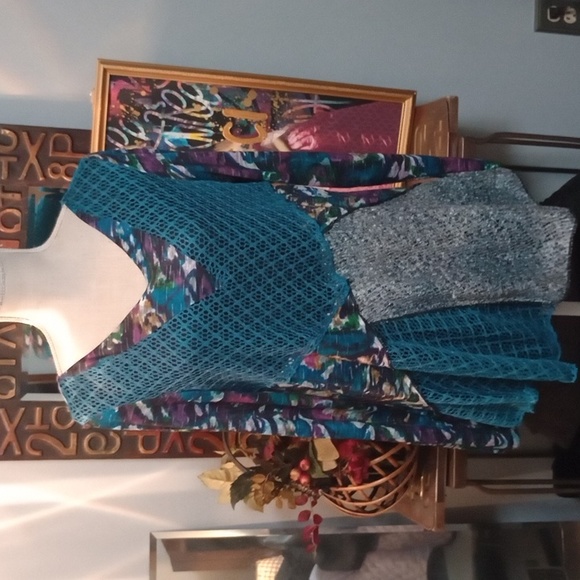 Boutique Bought Tunic Top, Colorful! NWT - Picture 2 of 5